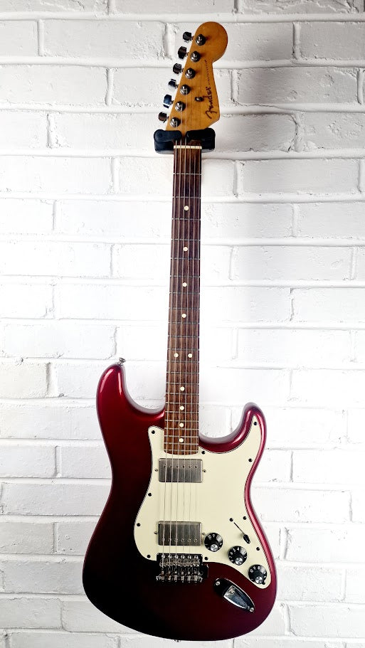 FENDER BLACKTOP STRATOCASTER 2010 HH CANDY APPLE RED ELECTRIC GUITAR