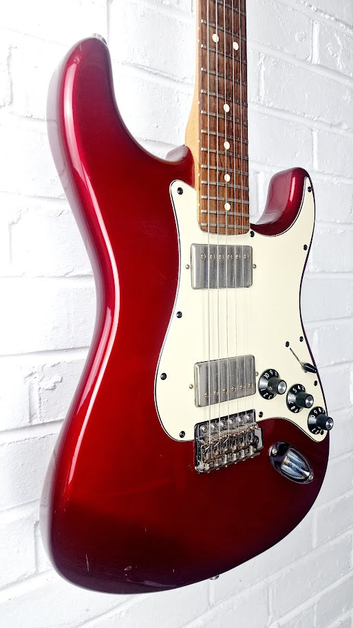 FENDER BLACKTOP STRATOCASTER 2010 HH CANDY APPLE RED ELECTRIC GUITAR