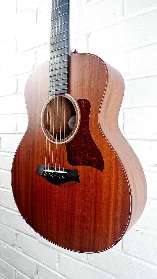 TAYLOR GS MINI E MAHOGANY ELECTRO ACOUSTIC GUITAR + TAYLOR GIG BAG