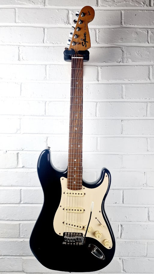 SQUIER STRAT BLACK 1996 50TH ANNIVERSARY ELECTRIC GUITAR