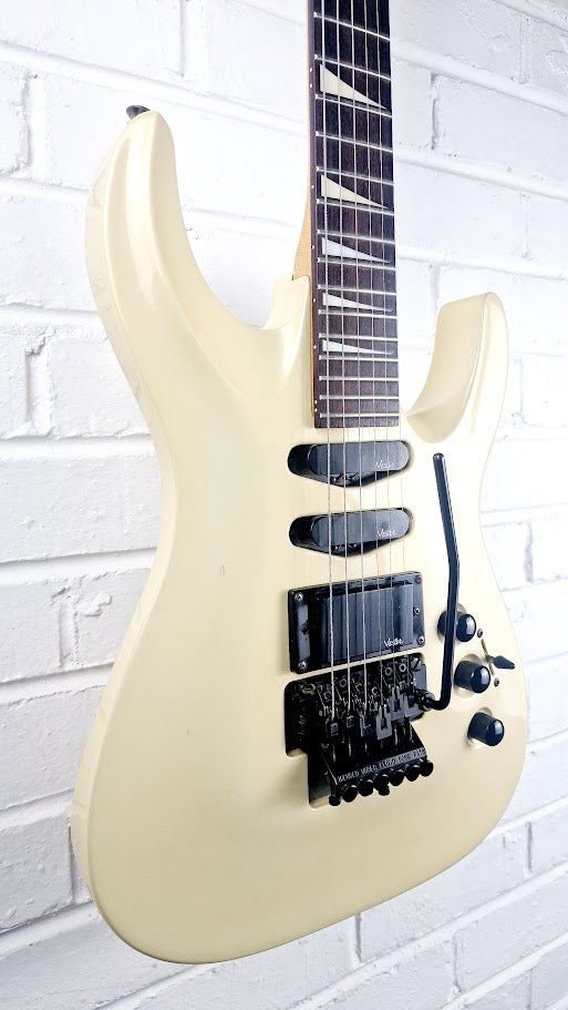 VESTER SUPER STRAT ANTIQUE WHITE 1980s ELECTRIC GUITAR