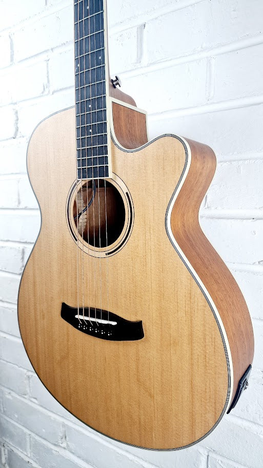 TANGLEWOOD TX EA ELECTRO ACOUSTIC GUITAR