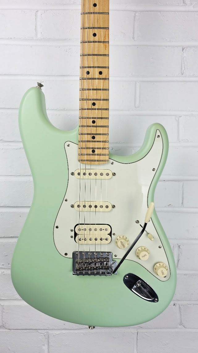 FENDER AMERICAN PERFORMER STRATOCASTER HSS SATIN SURF GREEN + HARD CASE