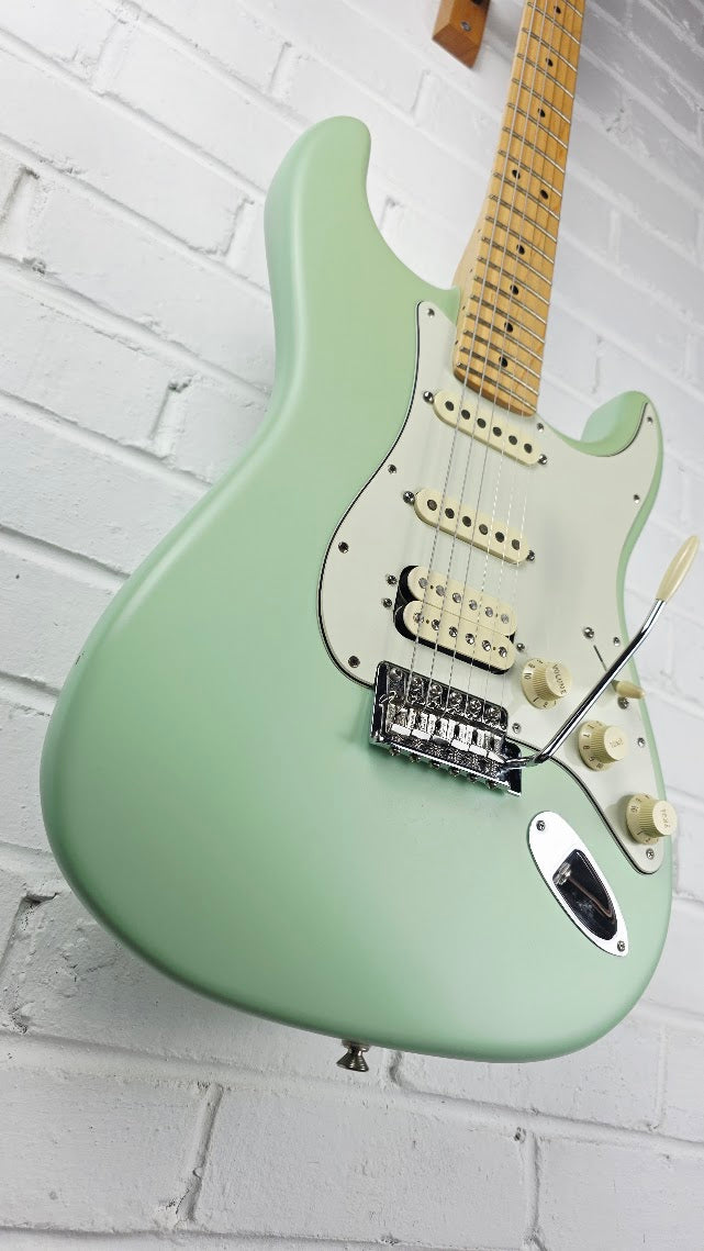 FENDER AMERICAN PERFORMER STRATOCASTER HSS SATIN SURF GREEN + HARD CASE