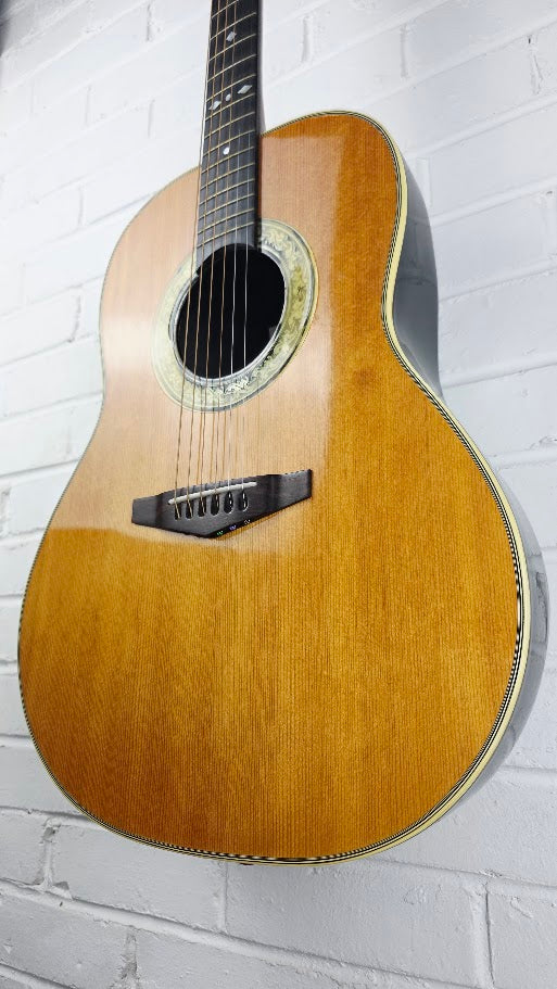 OVATION BALLADEER 1968 DELUXE ROUNDBACK ACOUSTIC GUITAR