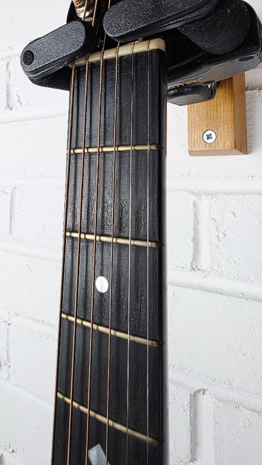 OVATION BALLADEER 1968 DELUXE ROUNDBACK ACOUSTIC GUITAR