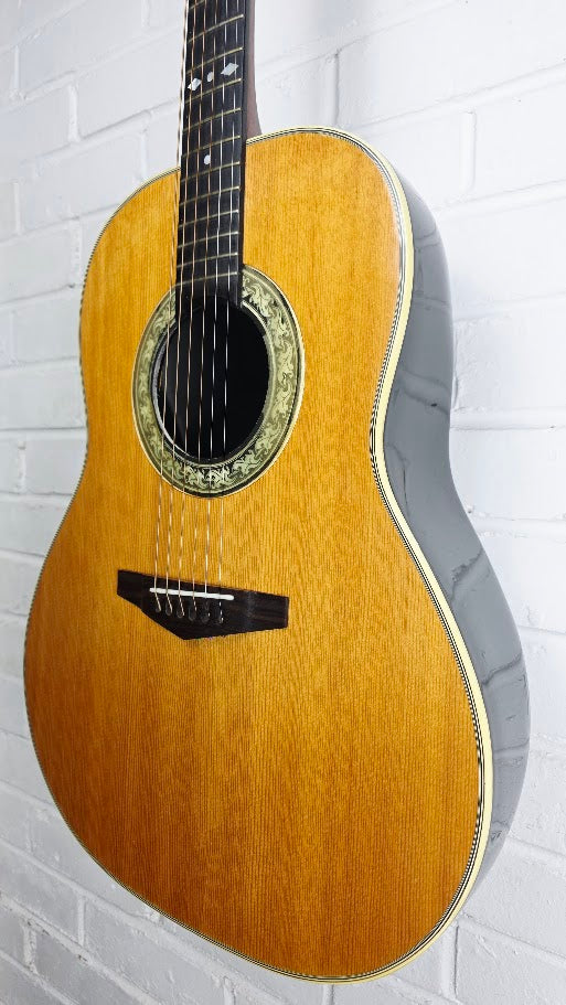 OVATION BALLADEER 1968 DELUXE ROUNDBACK ACOUSTIC GUITAR