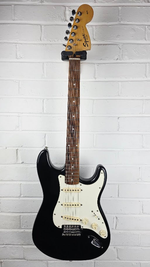 SQUIER STRATOCASTER 2004 INDONESIA BLACK ELECTRIC GUITAR