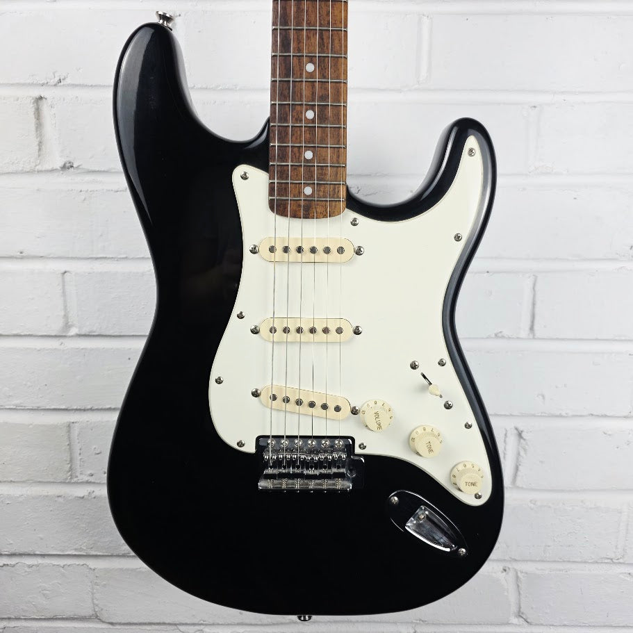 SQUIER STRATOCASTER 2004 INDONESIA BLACK ELECTRIC GUITAR
