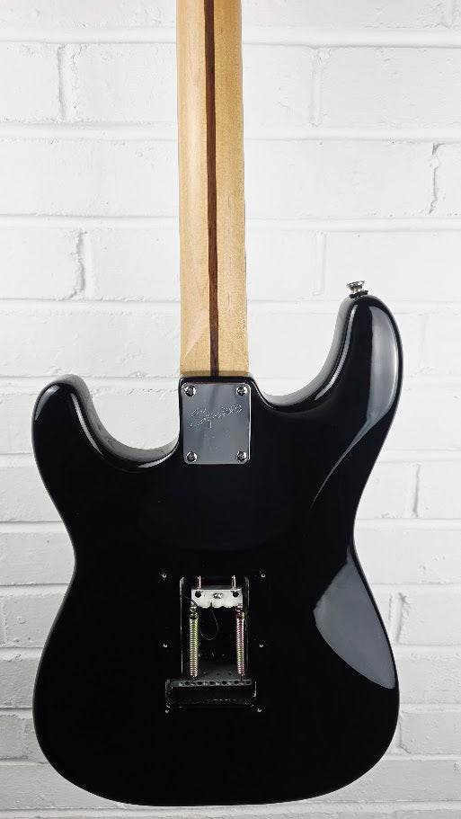 SQUIER STRATOCASTER 2004 INDONESIA BLACK ELECTRIC GUITAR