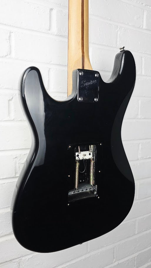 SQUIER STRATOCASTER 2004 INDONESIA BLACK ELECTRIC GUITAR