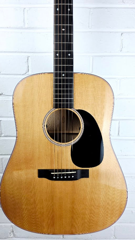 MARTIN D-16E 2015 ELECTRO ACOUSTIC GUITAR + MARTIN HARD CASE