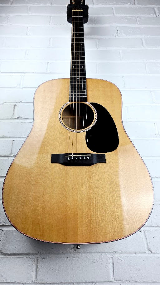 MARTIN D-16E 2015 ELECTRO ACOUSTIC GUITAR + MARTIN HARD CASE