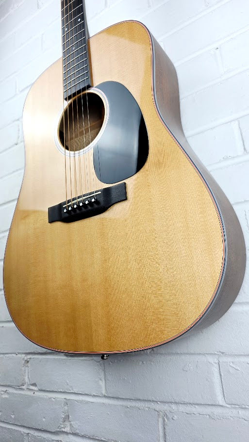 MARTIN D-16E 2015 ELECTRO ACOUSTIC GUITAR + MARTIN HARD CASE