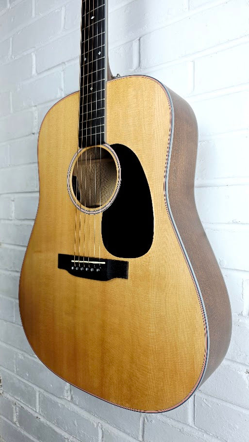 MARTIN D-16E 2015 ELECTRO ACOUSTIC GUITAR + MARTIN HARD CASE