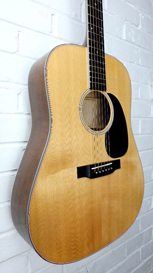 MARTIN D-16E 2015 ELECTRO ACOUSTIC GUITAR + MARTIN HARD CASE
