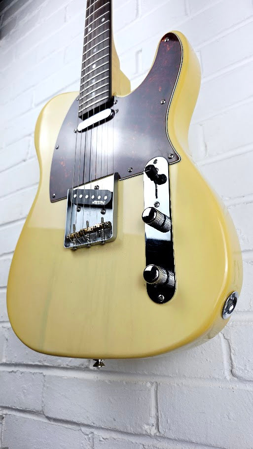 VINTAGE REISSUED SERIES V2 BLONDE TELECASTER ELECTRIC GUITAR