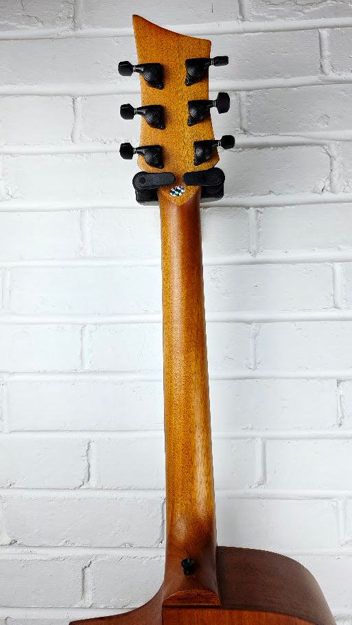 LINDO NEPTUNE SE V2 ELECTRO ACOUSTIC GUITAR