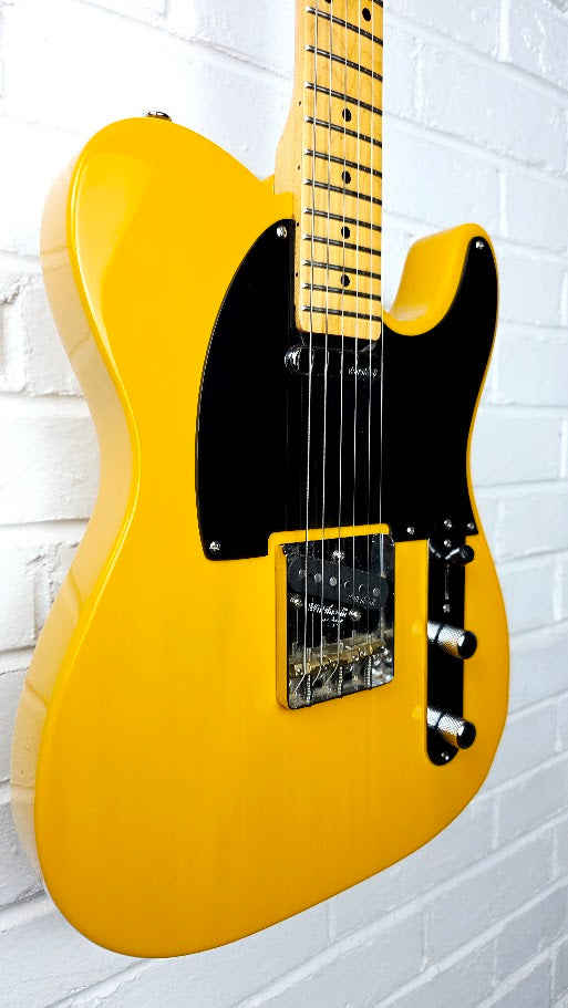 VINTAGE REISSUED SERIES V52 BUTTERSCOTCH TELECASTER ELECTRIC GUITAR