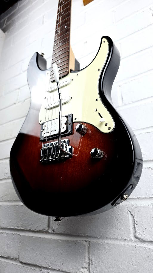 YAMAHA PACIFICA 112V OLD VIOLIN SUNBURST ELECTRIC GUITAR