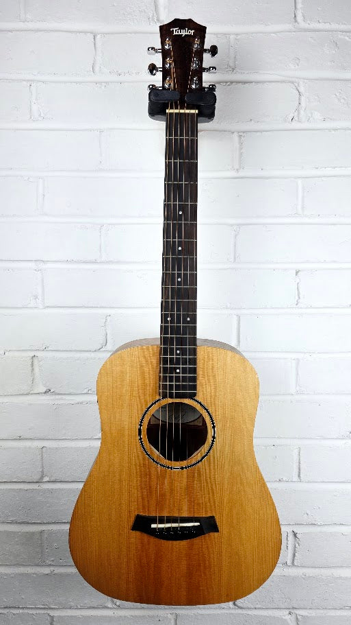 TAYLOR BABY BT1e ELECTRO ACOUSTIC GUITAR AND CASE