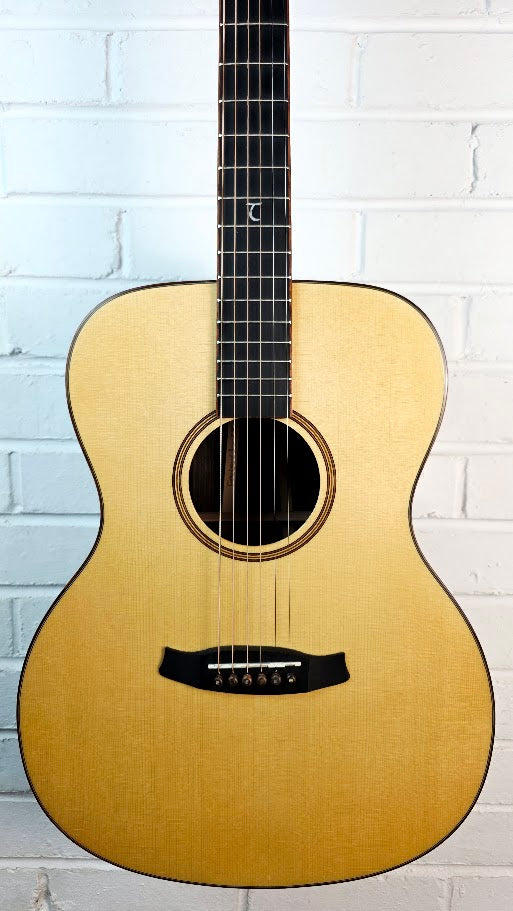 TANGLEWOOD JAVA TJ3E PARLOUR ACOUSTIC GUITAR