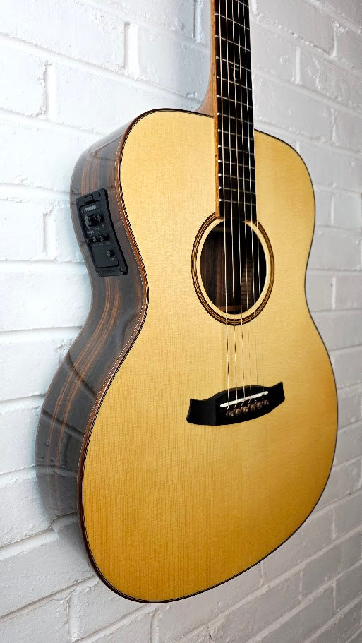 TANGLEWOOD JAVA TJ3E PARLOUR ACOUSTIC GUITAR