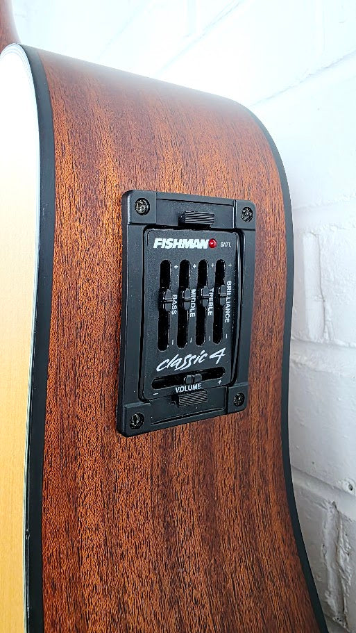 FRESHMAN FA200CELH LEFT HANDED ELECTRO ACOUSTIC GUITAR