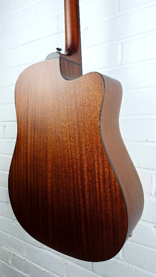 FRESHMAN FA200CELH LEFT HANDED ELECTRO ACOUSTIC GUITAR