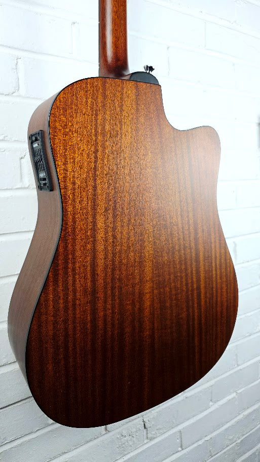 FRESHMAN FA200CELH LEFT HANDED ELECTRO ACOUSTIC GUITAR