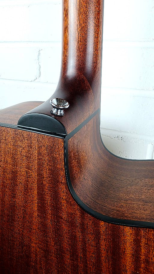 FRESHMAN FA200CELH LEFT HANDED ELECTRO ACOUSTIC GUITAR
