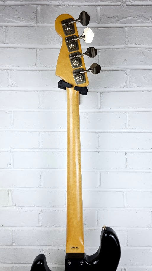 FENDER 1984 MIJ JAZZ BASS BLACK SERIAL E968853