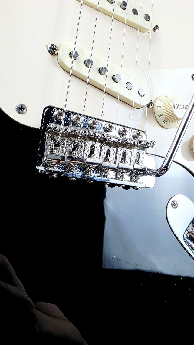 FENDER CLASSIC SERIES 50s STRATOCASTER MIM 2004 BLACK ELECTRIC GUITAR