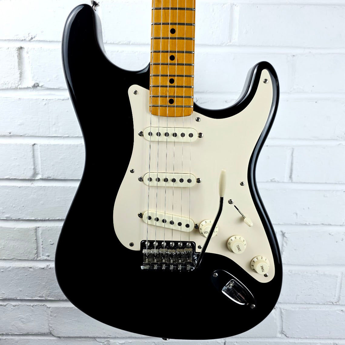 FENDER CLASSIC SERIES 50s STRATOCASTER MIM 2004 BLACK ELECTRIC GUITAR