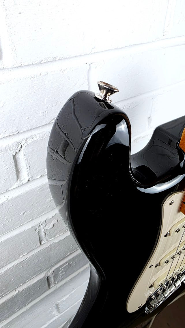 FENDER CLASSIC SERIES 50s STRATOCASTER MIM 2004 BLACK ELECTRIC GUITAR