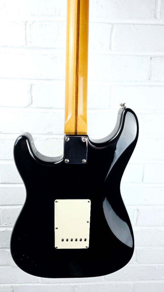 FENDER CLASSIC SERIES 50s STRATOCASTER MIM 2004 BLACK ELECTRIC GUITAR