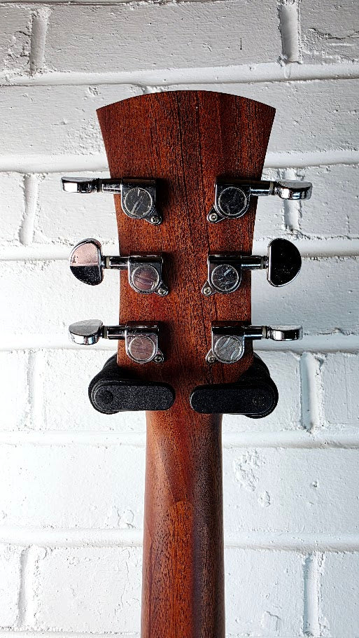 FAITH FDS MINI SATURN NOMAD ELECTRO ACOUSTIC TRAVEL GUITAR AND CASE