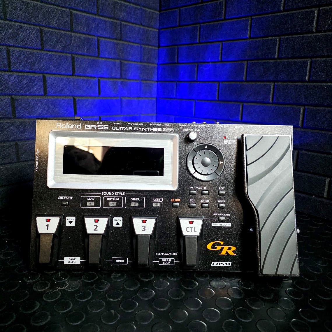 ROLAND GR-55S BLACK GUITAR SYNTHESIZER