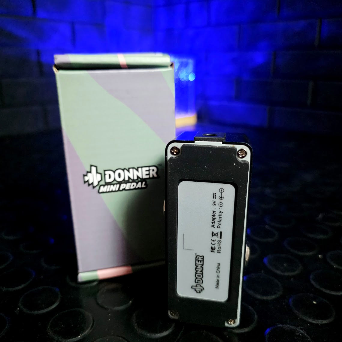 DONNER GIANT METAL DISTORTION GUITAR PEDAL
