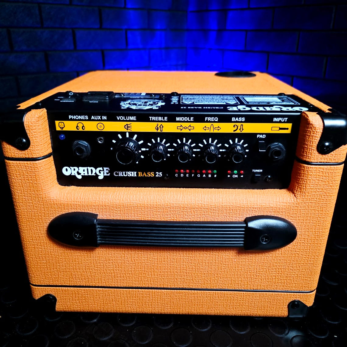 ORANGE CRUSH BASS 25 COMBO SOLID STATE AMP
