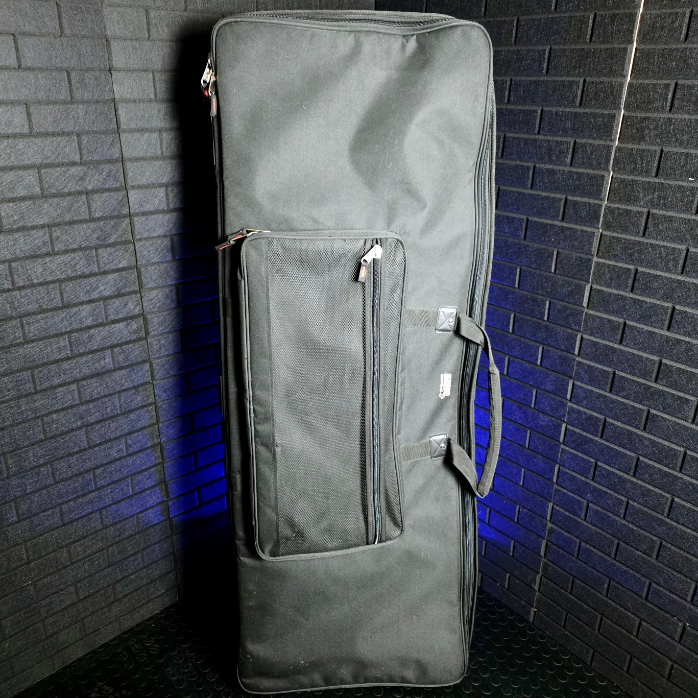 GATOR 76 KEY KEYBOARD CASE WITH SOFT PAD INTERIOR