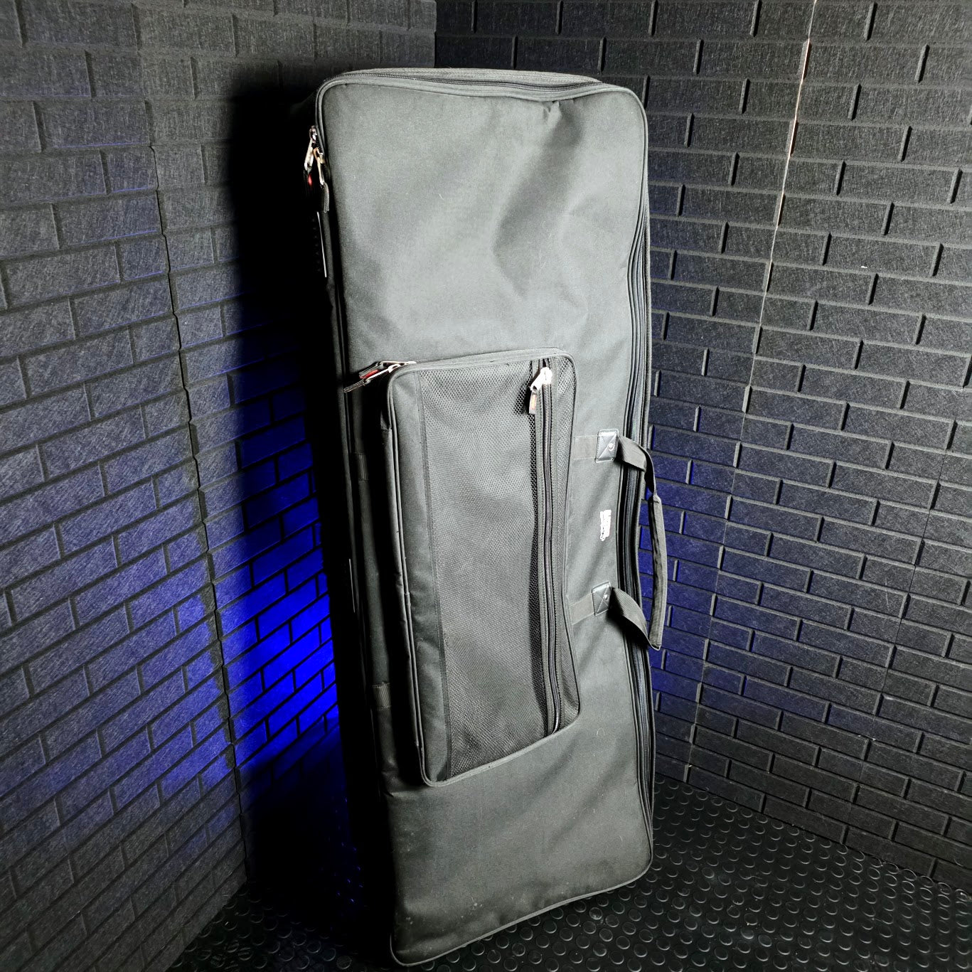 GATOR 76 KEY KEYBOARD CASE WITH SOFT PAD INTERIOR