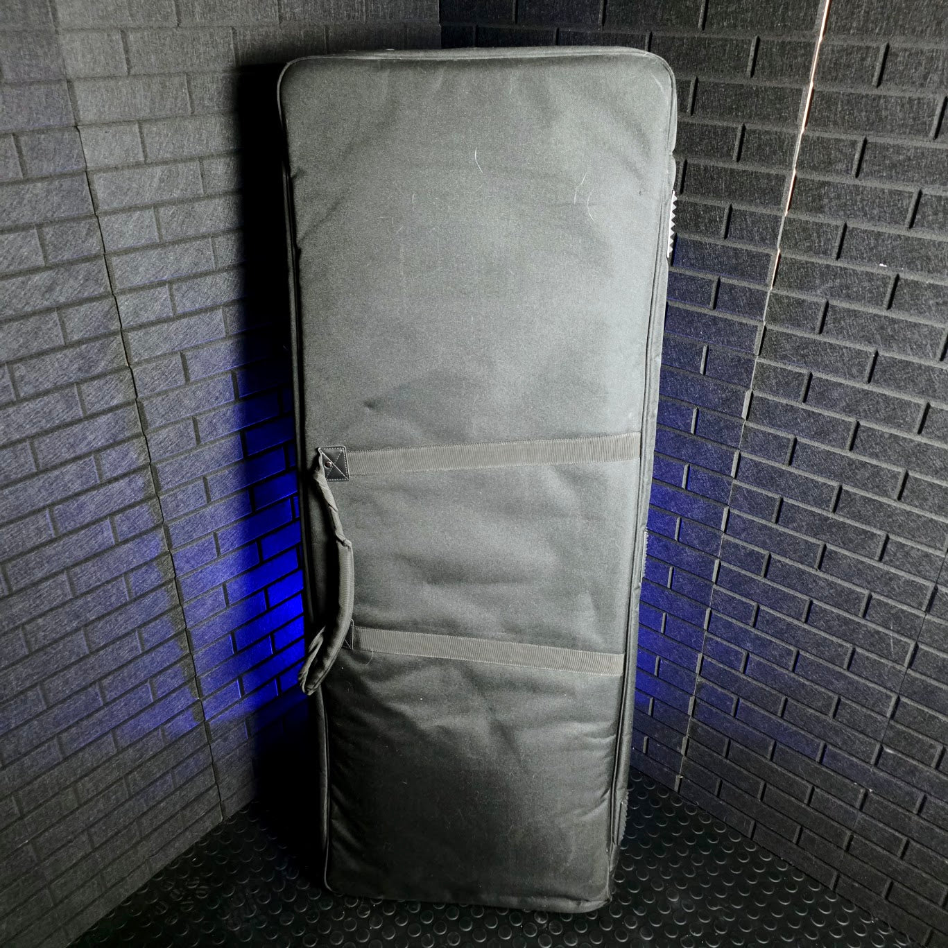 GATOR 76 KEY KEYBOARD CASE WITH SOFT PAD INTERIOR