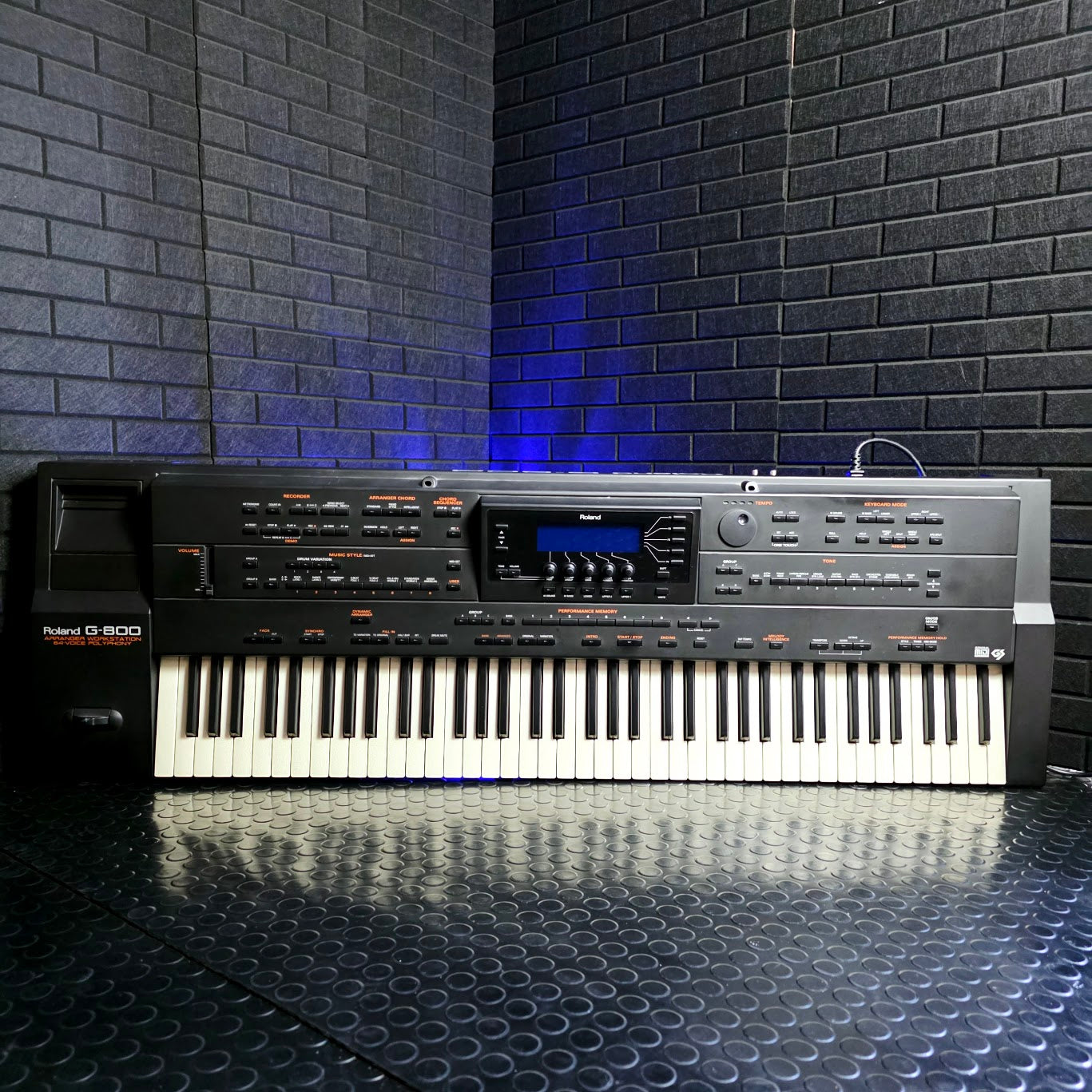 ROLAND G800 76 KEY ARRANGER WORKSTATION KEYBOARD