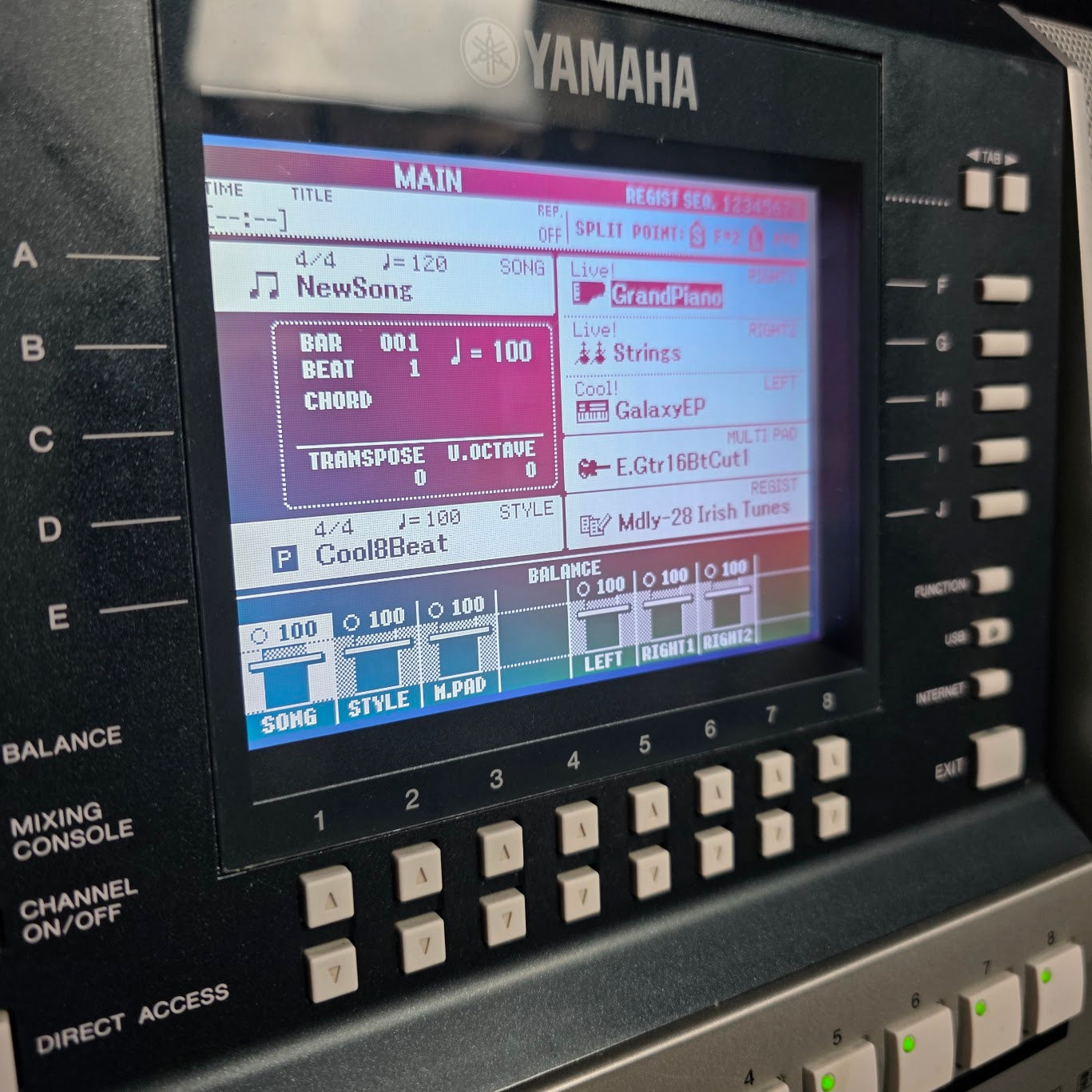 YAMAHA PSR S710 61 KEY ARRANGER WORKSTATION KEYBOARD