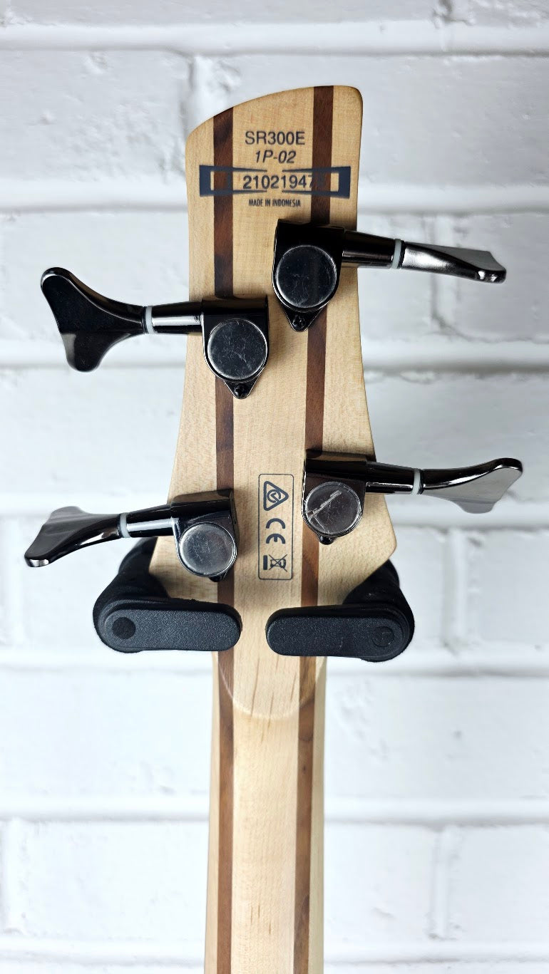 IBANEZ SR300E 4 STRING PEARL WHITE ACTIVE BASS