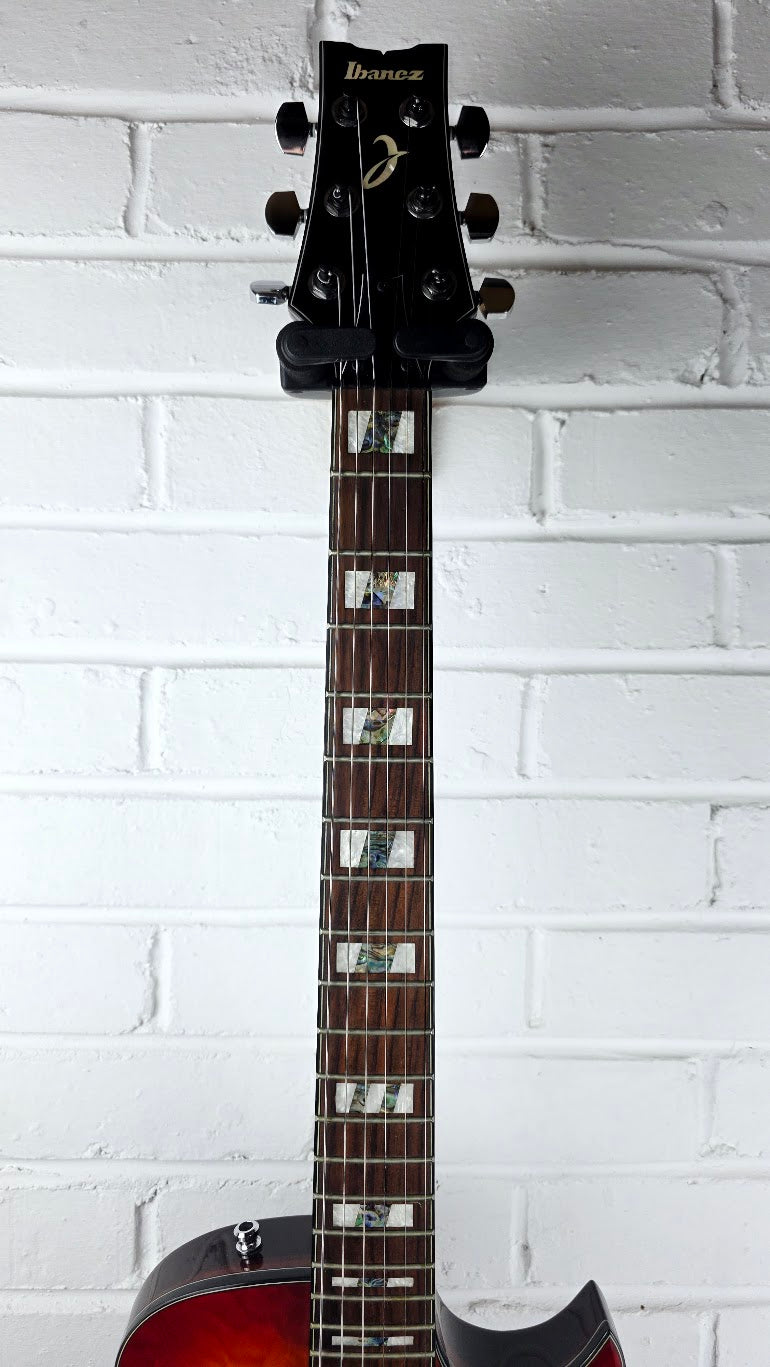 IBANEZ ART520 QUILTED MAPLE HONEY SUNBURST ELECTRIC GUITAR