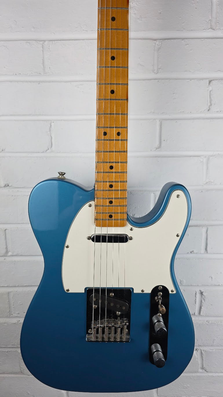 FENDER 1992 TELECASTER LAKE PLACID BLUE MIM ELECTRIC GUITAR