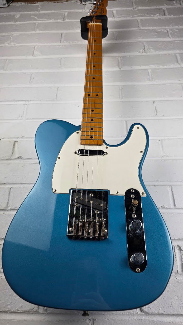 FENDER 1992 TELECASTER LAKE PLACID BLUE MIM ELECTRIC GUITAR