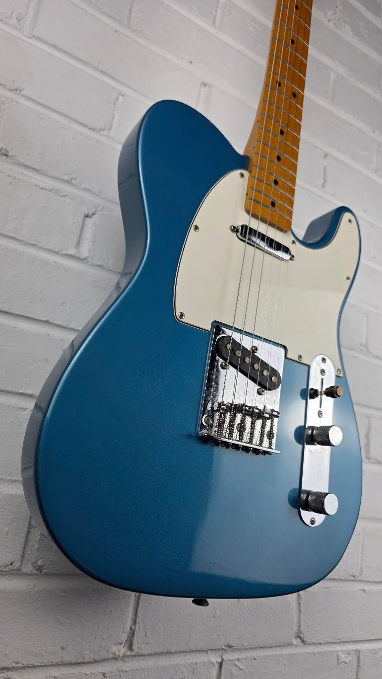 FENDER 1992 TELECASTER LAKE PLACID BLUE MIM ELECTRIC GUITAR